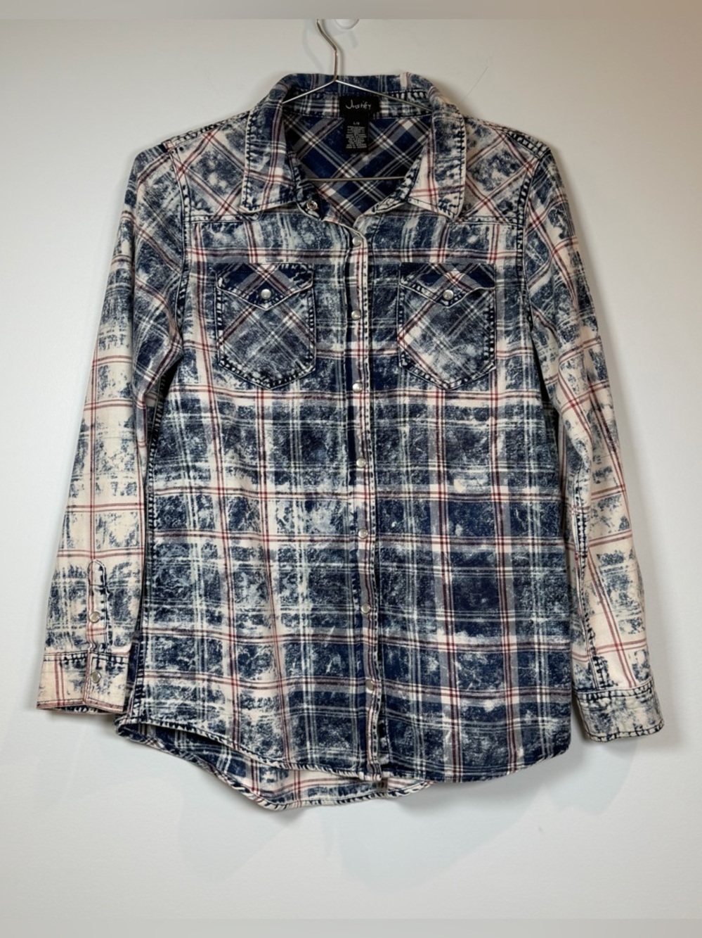 Justify Distressed Navy‎ and Cream Plaid Button-Up Shirt L